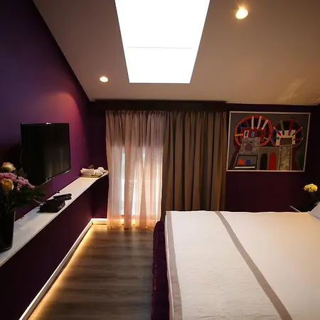 Neranxi Boutique Hotel - Ish Divina 4* 티라나