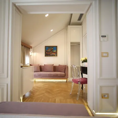 호텔 Neranxi Boutique Hotel - Ish Divina 4*