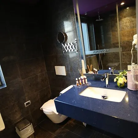 호텔 Neranxi Boutique Hotel - Ish Divina 4*