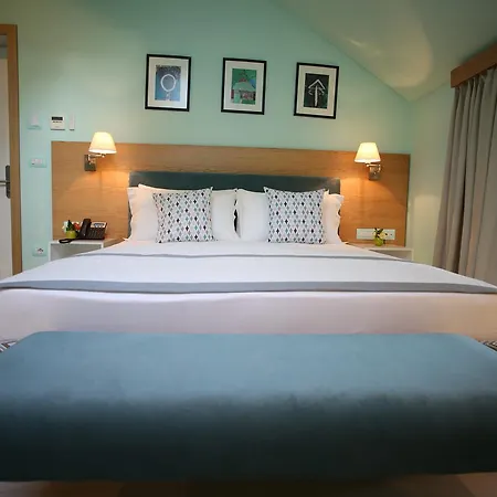 Neranxi Boutique Hotel - Ish Divina 4* 티라나