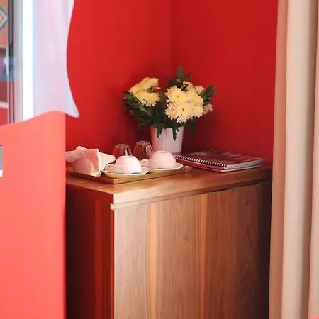 Neranxi Boutique Hotel - Ish Divina 4* 티라나