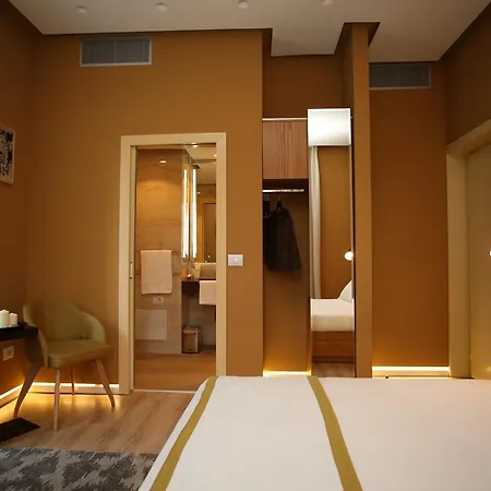 호텔 Neranxi Boutique Hotel - Ish Divina 4*