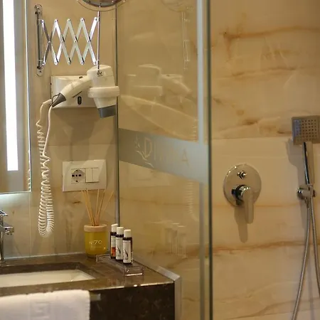 호텔 Neranxi Boutique Hotel - Ish Divina 4*