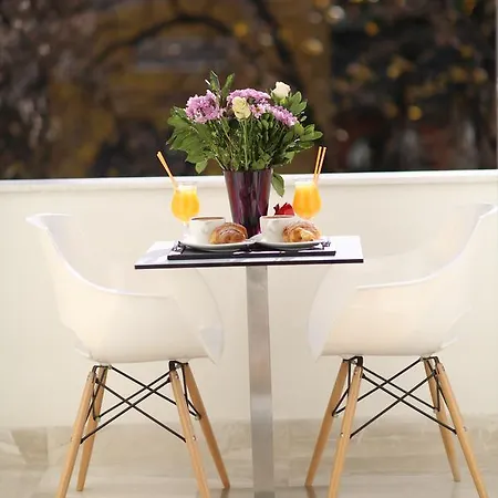 Neranxi Boutique Hotel - Ish Divina 4* 티라나