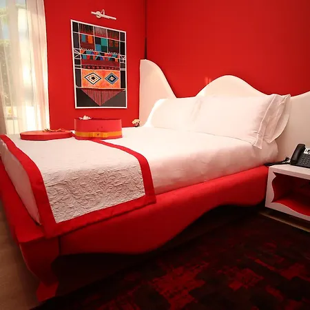 호텔 Neranxi Boutique Hotel - Ish Divina 4*