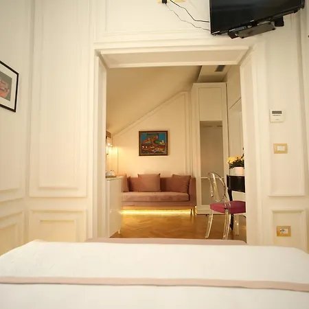 호텔 Neranxi Boutique Hotel - Ish Divina 4*