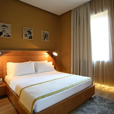 Neranxi Boutique Hotel - Ish Divina 4* 티라나