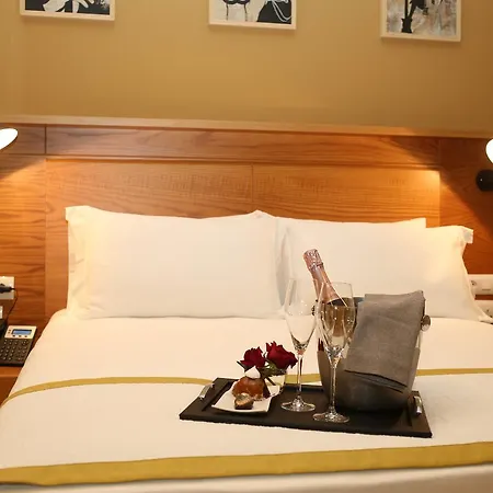 Neranxi Boutique Hotel - Ish Divina 호텔 티라나