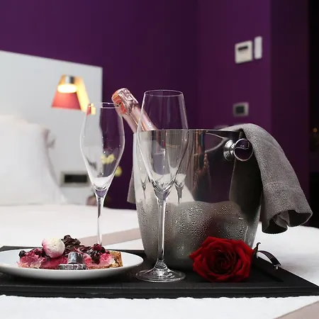호텔 Neranxi Boutique Hotel - Ish Divina 티라나