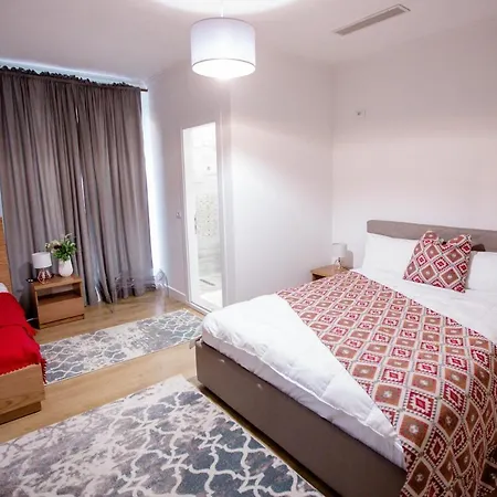 호텔 Neranxi Boutique Hotel - Ish Divina 티라나