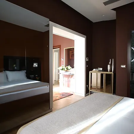 Neranxi Boutique Hotel - Ish Divina 4*